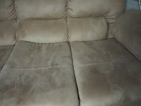 Poster: SweetVikiXo – Anal Training With Few Toys