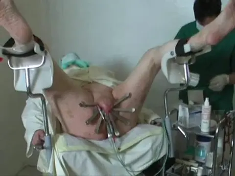 Poster: brutal bloody CBT – in german